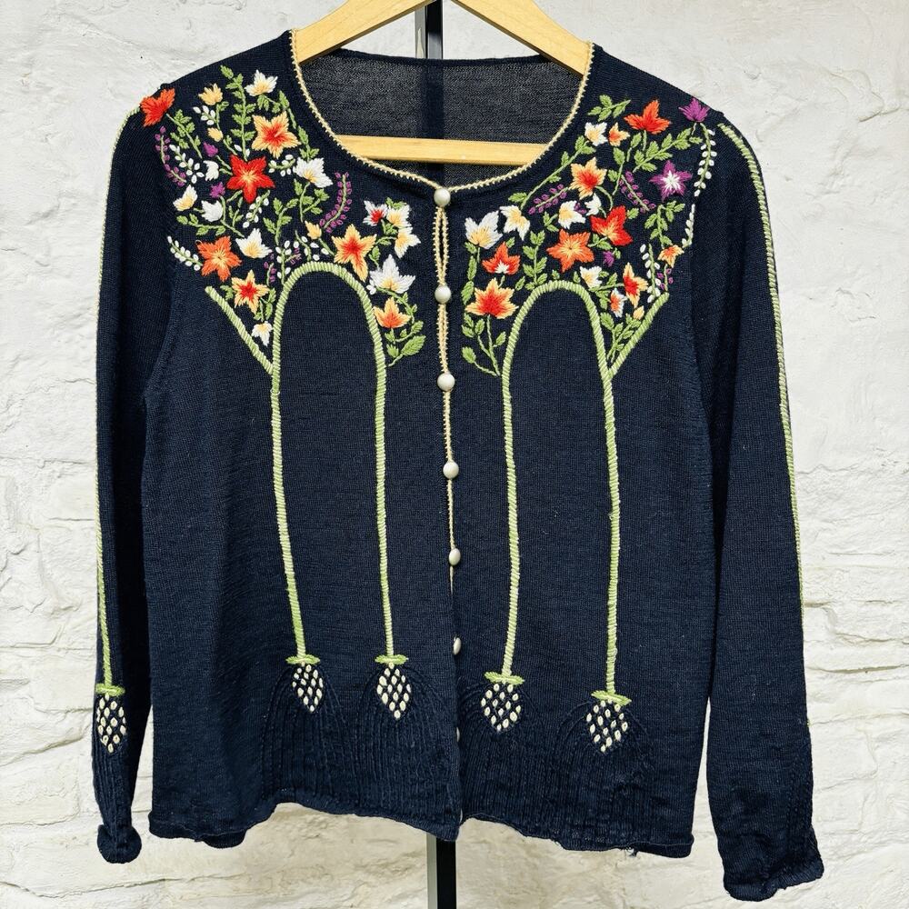 Lightweight Wool Cardigan Sweater Vtg Embroidered Flowers Grandma Boho Hippie - Picture 1 of 10